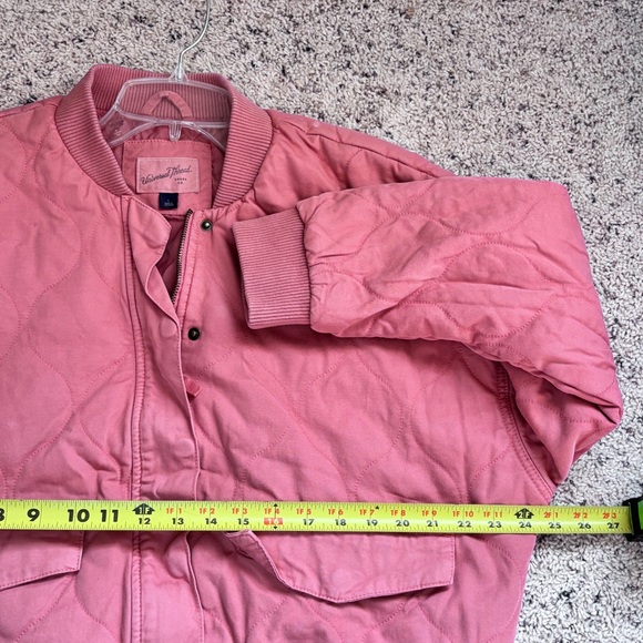 Streetwear Universal Thread Women’s Quilted coral Bomber Jacket L - Picture 7 of 10